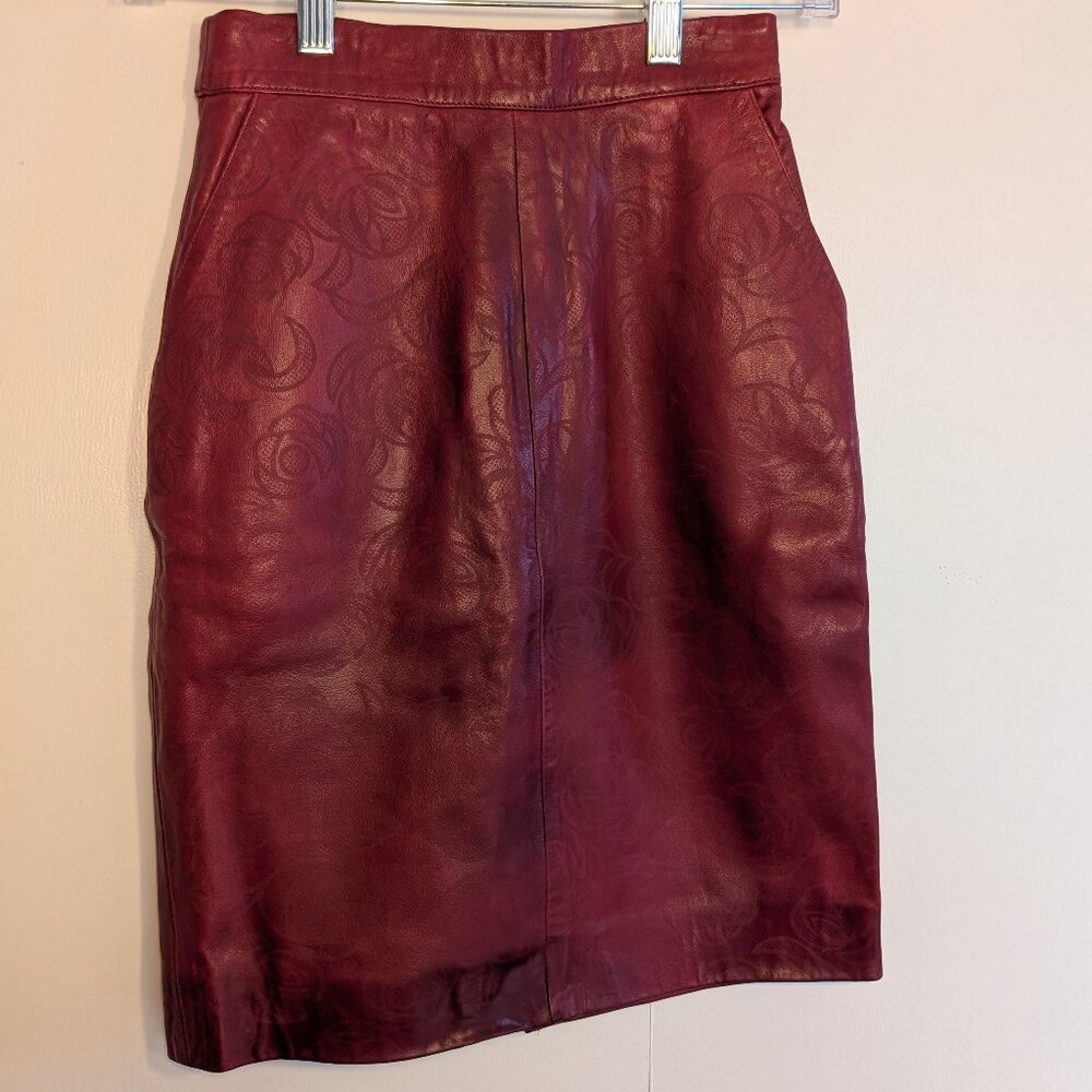 Valentino Rose Red pattern leather SZ 38/6 XS